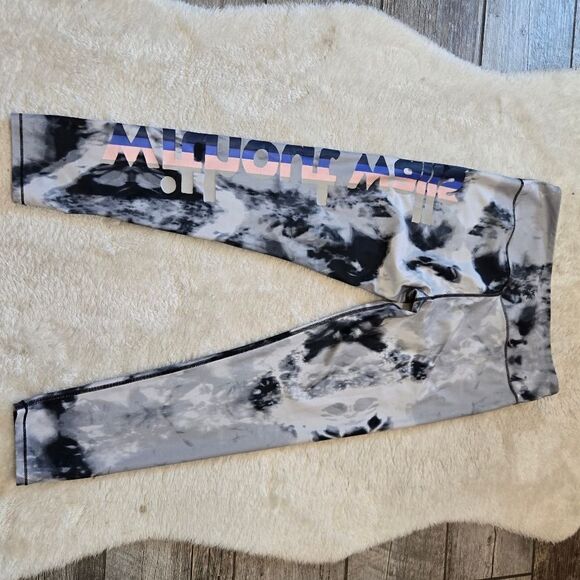 Urban Outfitters Without Walls Engineered Ankle Leggings, Size Large - Picture 6 of 11